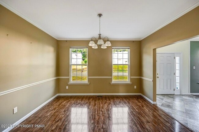 Building Photo - 115 Daffodil Dr