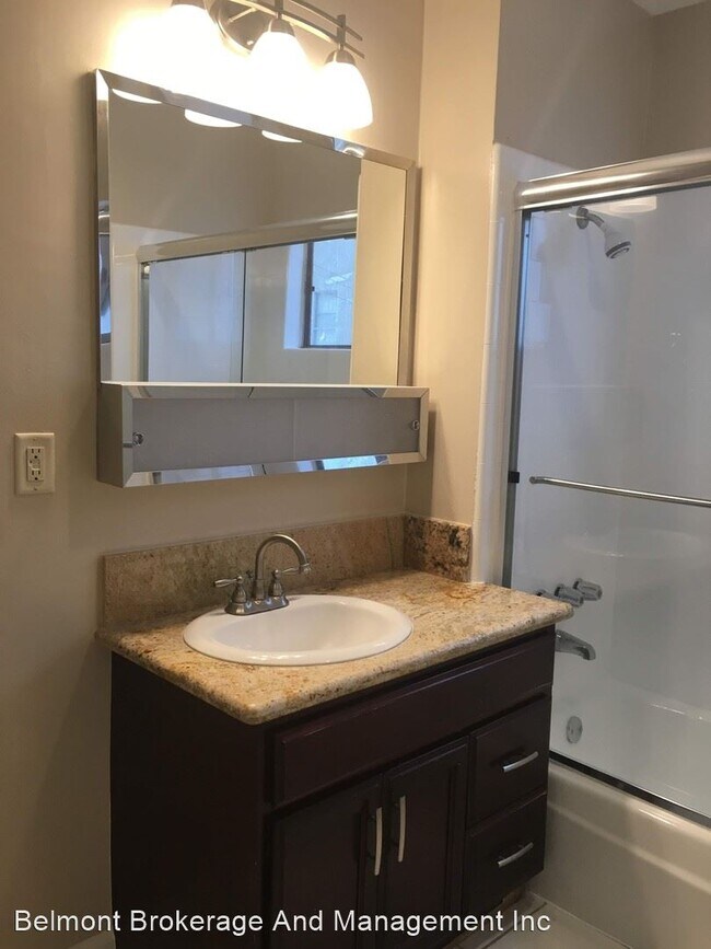 Building Photo - 445 Ximeno Ave