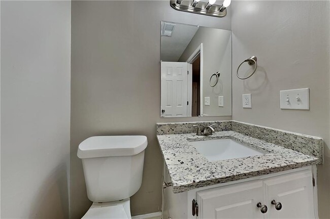 Building Photo - 5450 Princeton Oaks Dr