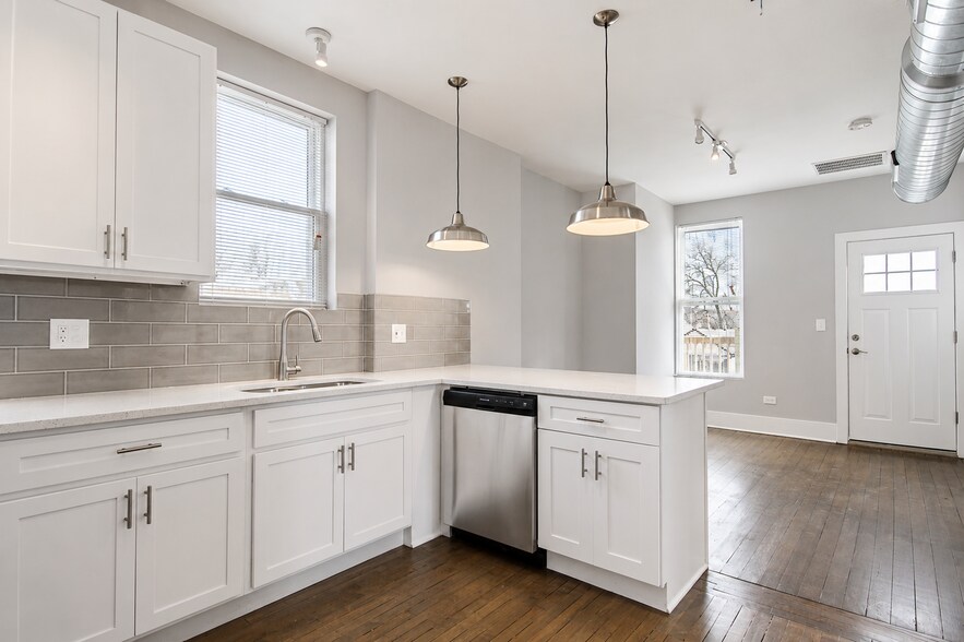 Building Photo - 2117 W 18th St