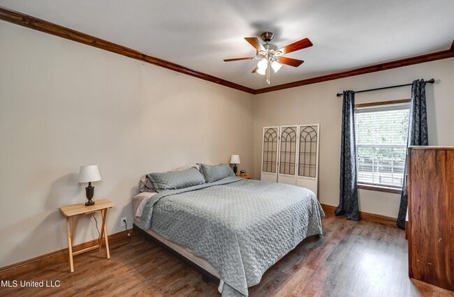 Building Photo - 1998 MS-16