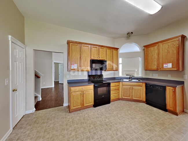 Building Photo - 6862 Babbling Brook Ln