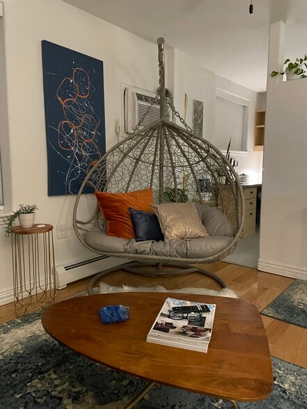 Building Photo - 1833 N Williams St