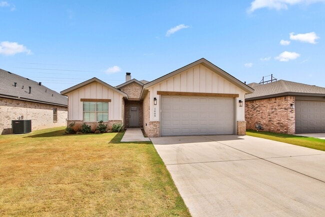 Building Photo - 1409 Quincy Ave