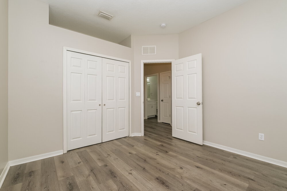 Building Photo - 6637 Cambridge Park Dr