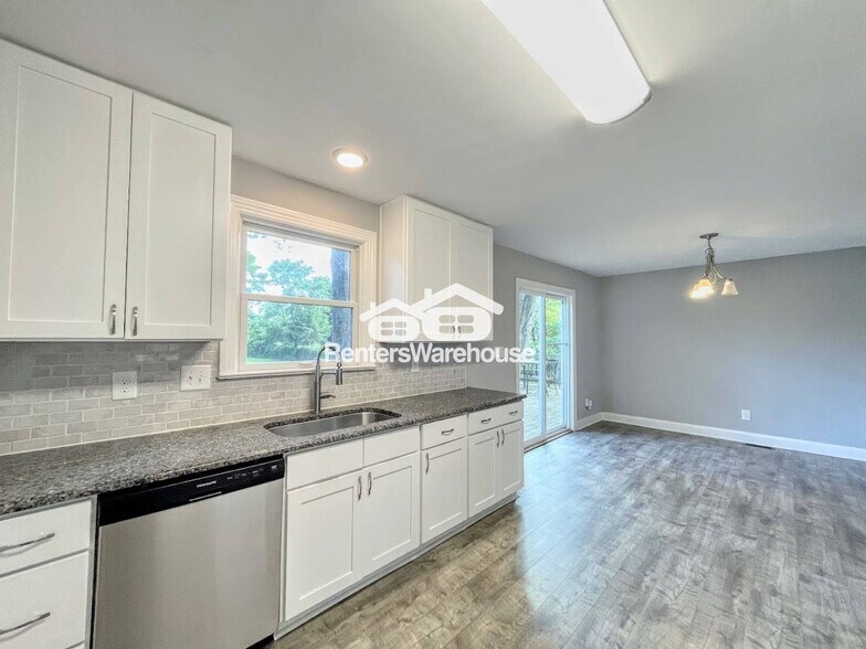 Building Photo - 3560 Norland Ct