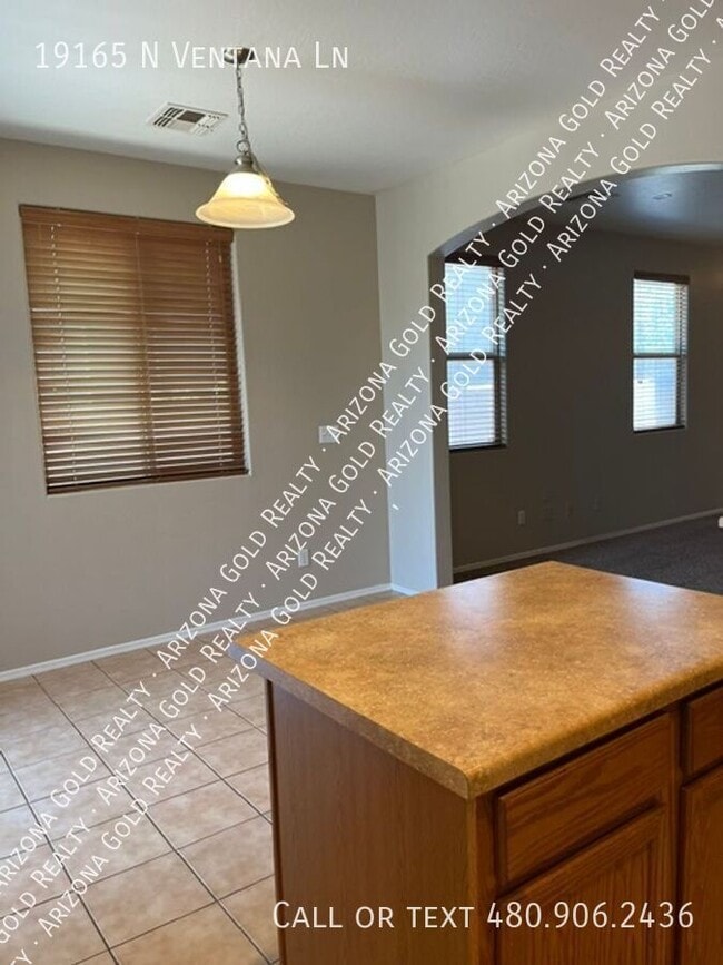 Building Photo - 19165 N Ventana Ln