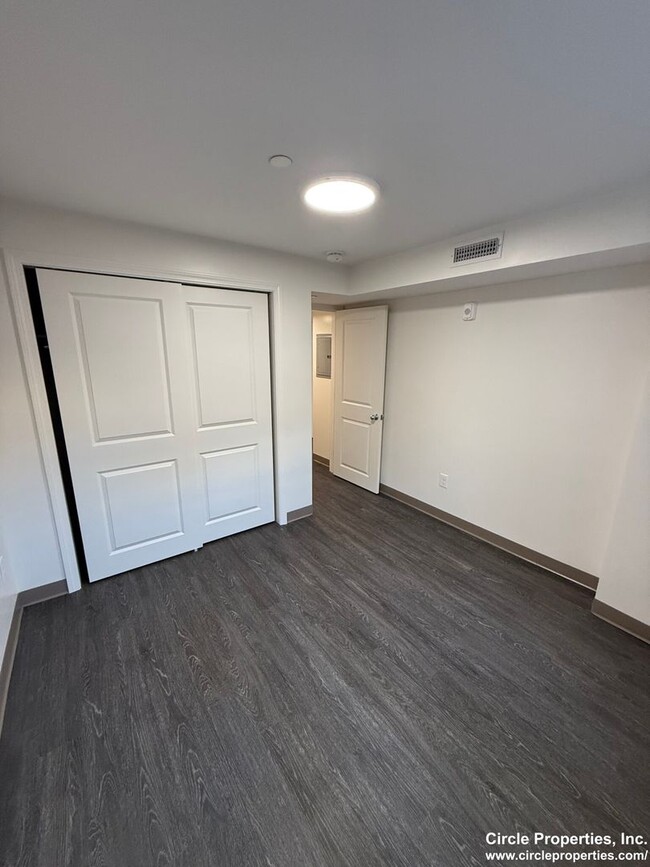 Building Photo - 9/1 Renovated 2BR near Brigham Circle, w/d...