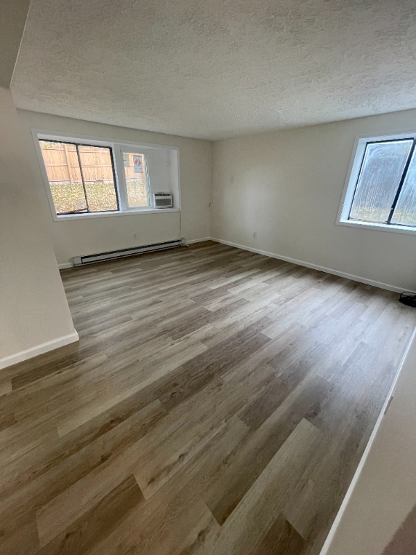 Building Photo - 1206 Spring St