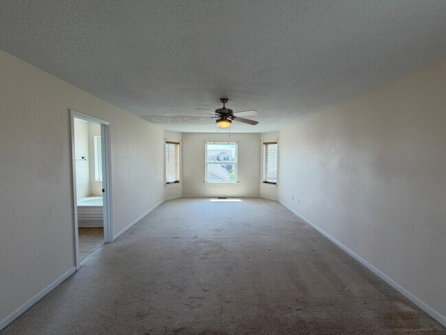 Building Photo - 6216 Calle Vizcaya NW