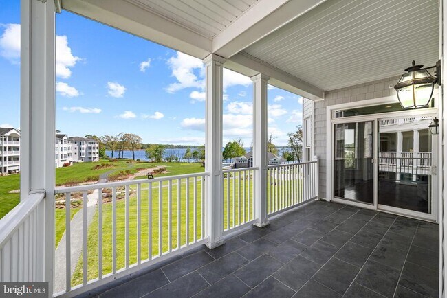 Building Photo - 4700 Water Park Dr