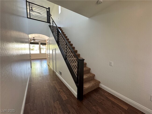 Building Photo - 2090 Morro Vista Dr