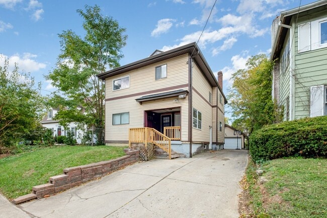 Building Photo - 2128 Crane Ave