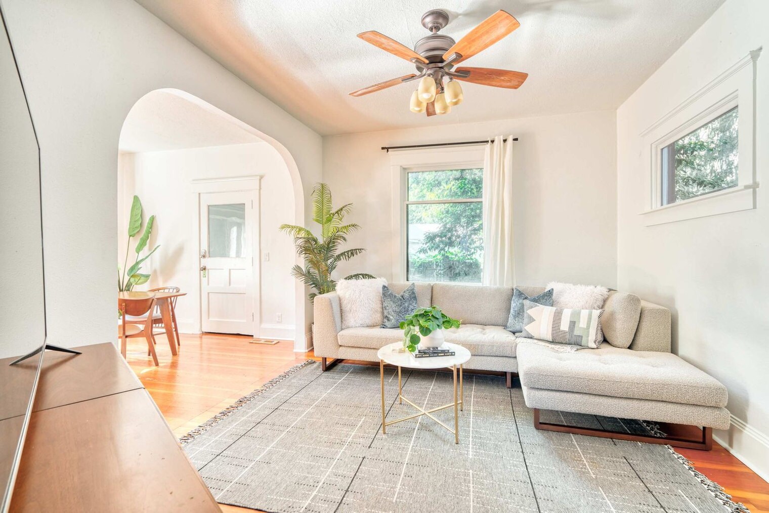 Building Photo - 4500 NE Garfield Ave.