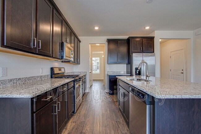 Building Photo - 5024 Sunflower Ln