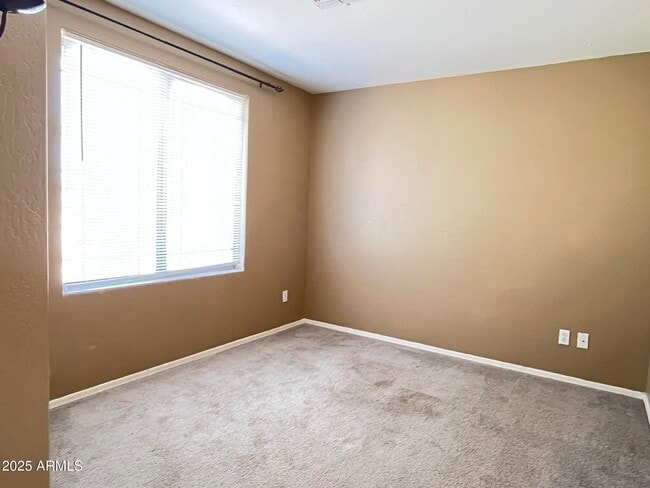 Building Photo - 2610 S Moccasin Trail