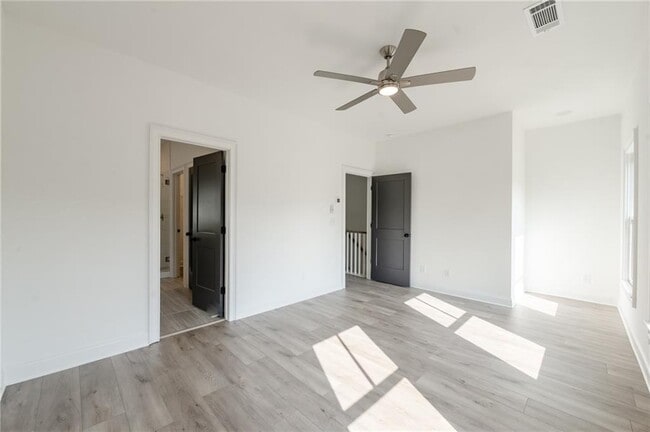 Building Photo - 3272 Stillwood Dr