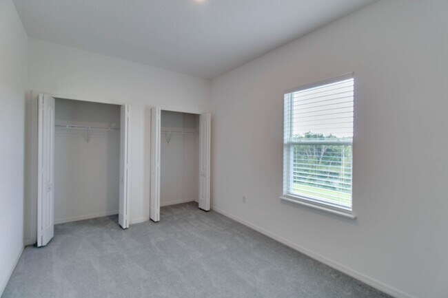 Building Photo - 2525 Carriage Pointe Loop