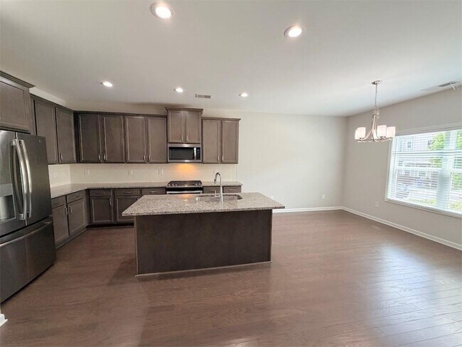 Building Photo - 1769 Sanford Dr