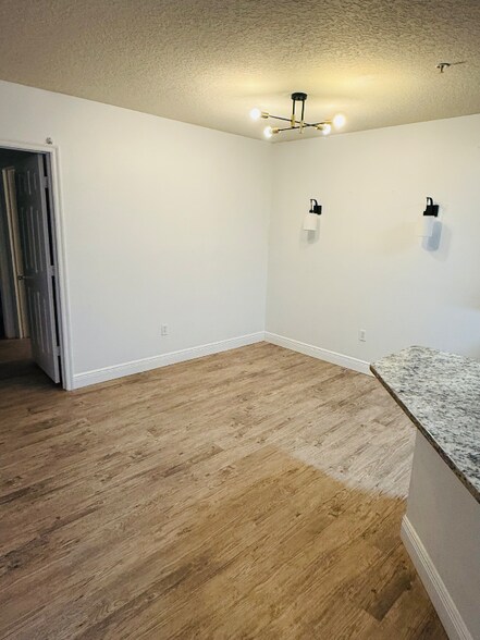 Building Photo - 6506 Swissco Dr