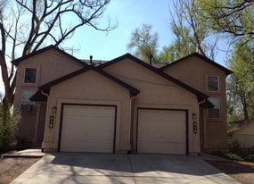 Building Photo - 414 W Cheyenne Rd