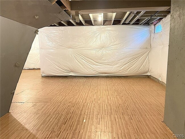 Building Photo - 113 Weeping Willow Way