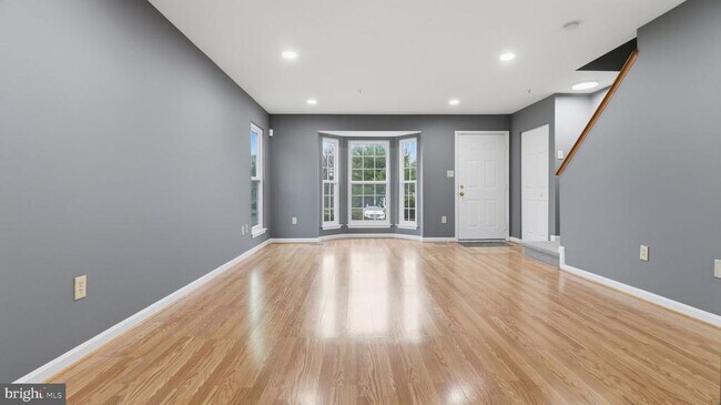 Building Photo - 2628 Deer Ridge Dr