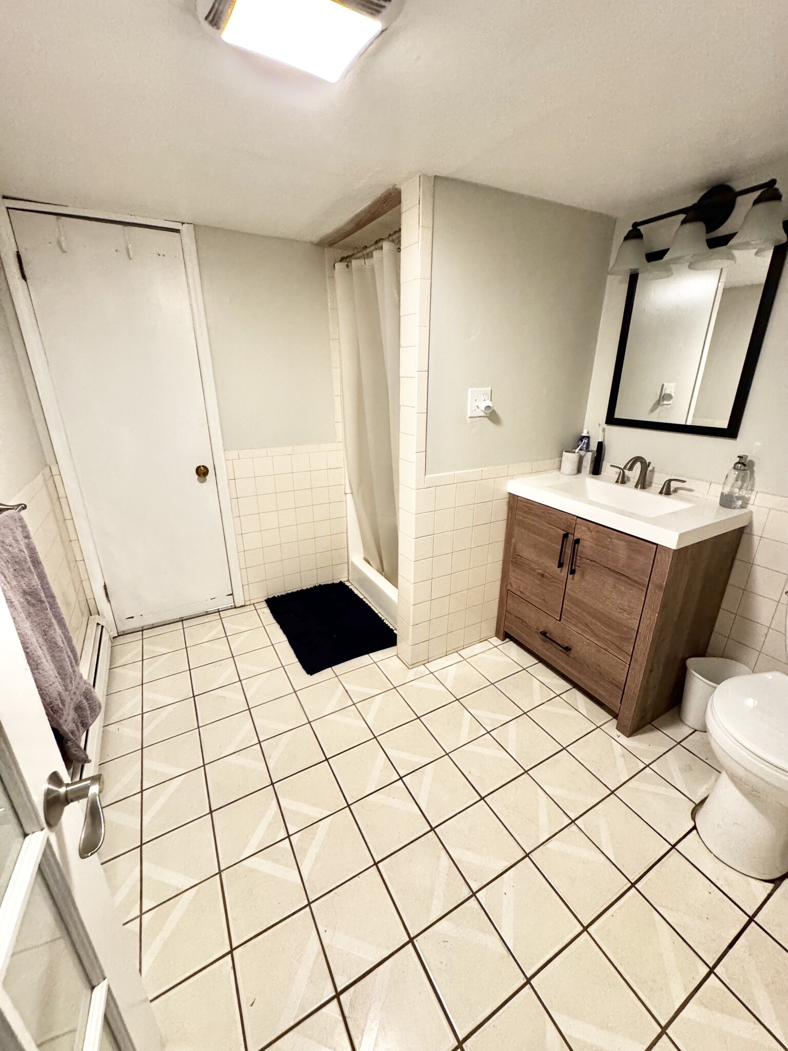Building Photo - 12 Litchfield St