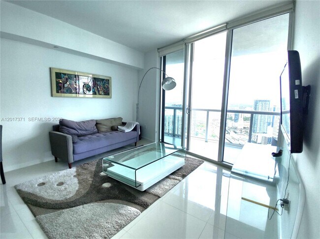 Building Photo - 465 Brickell Ave