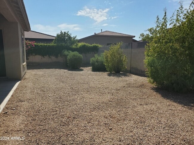 Building Photo - 3225 W Leisure Ln