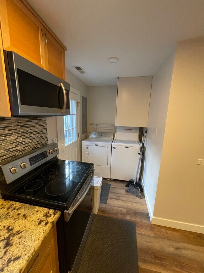 Building Photo - 1160 Osterman Ave