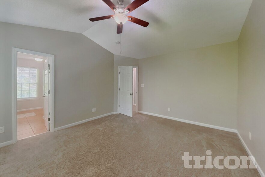 Building Photo - 4812 Silverdene St