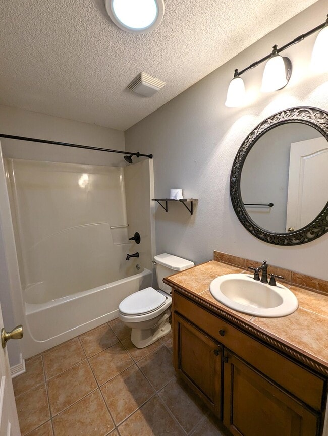 Building Photo - 1822 Brooke Beach Dr