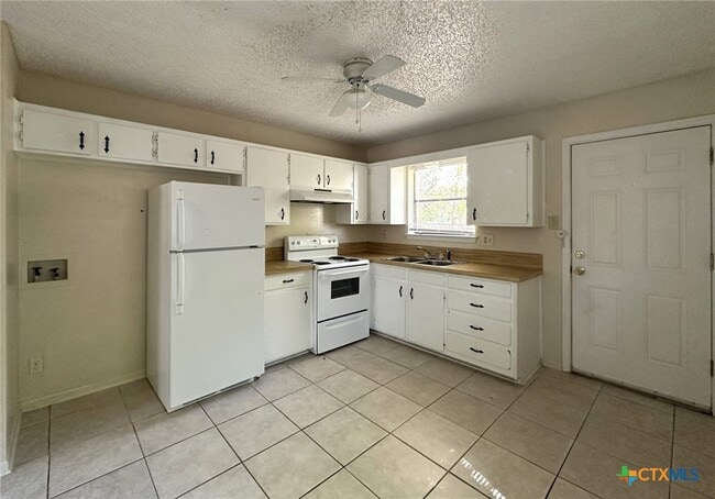 Building Photo - 918 Dryden Ave