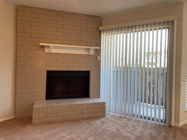 Building Photo - 18800 Egret Bay Blvd