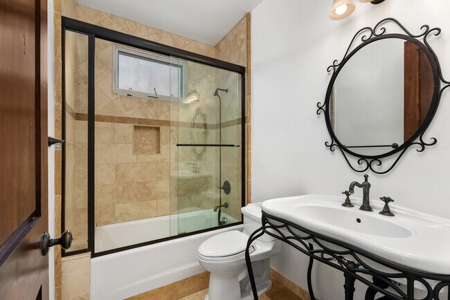 Building Photo - 26509 Via Sacramento