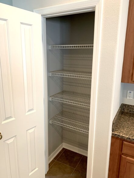 Kitchen pantry - 3437 Heron Island Dr