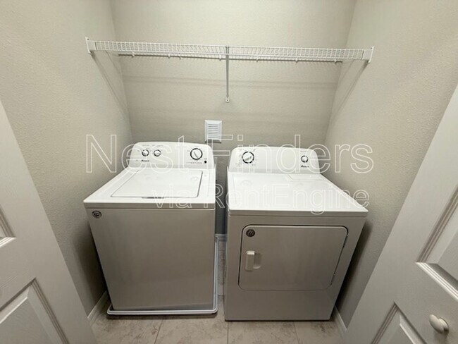 Building Photo - 7028 Buroak Ct