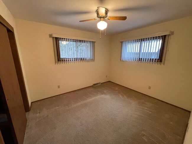 Building Photo - 1412 Keck Ave