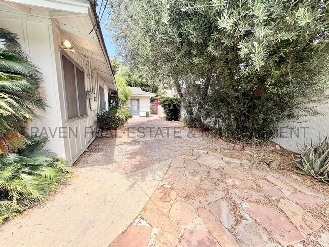 Building Photo - 4750 El Molino Ave