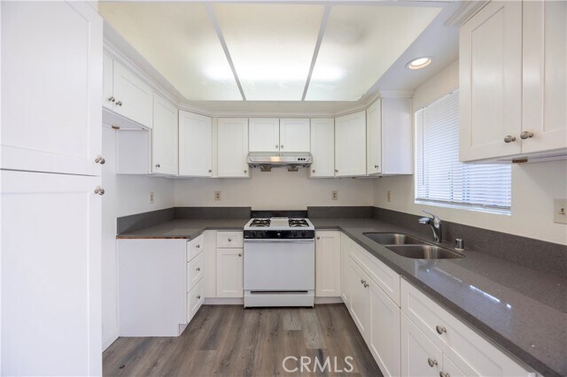 Building Photo - 9307 Ramona Blvd