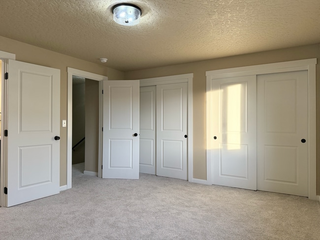 Building Photo - 919 Cove Arm Cir