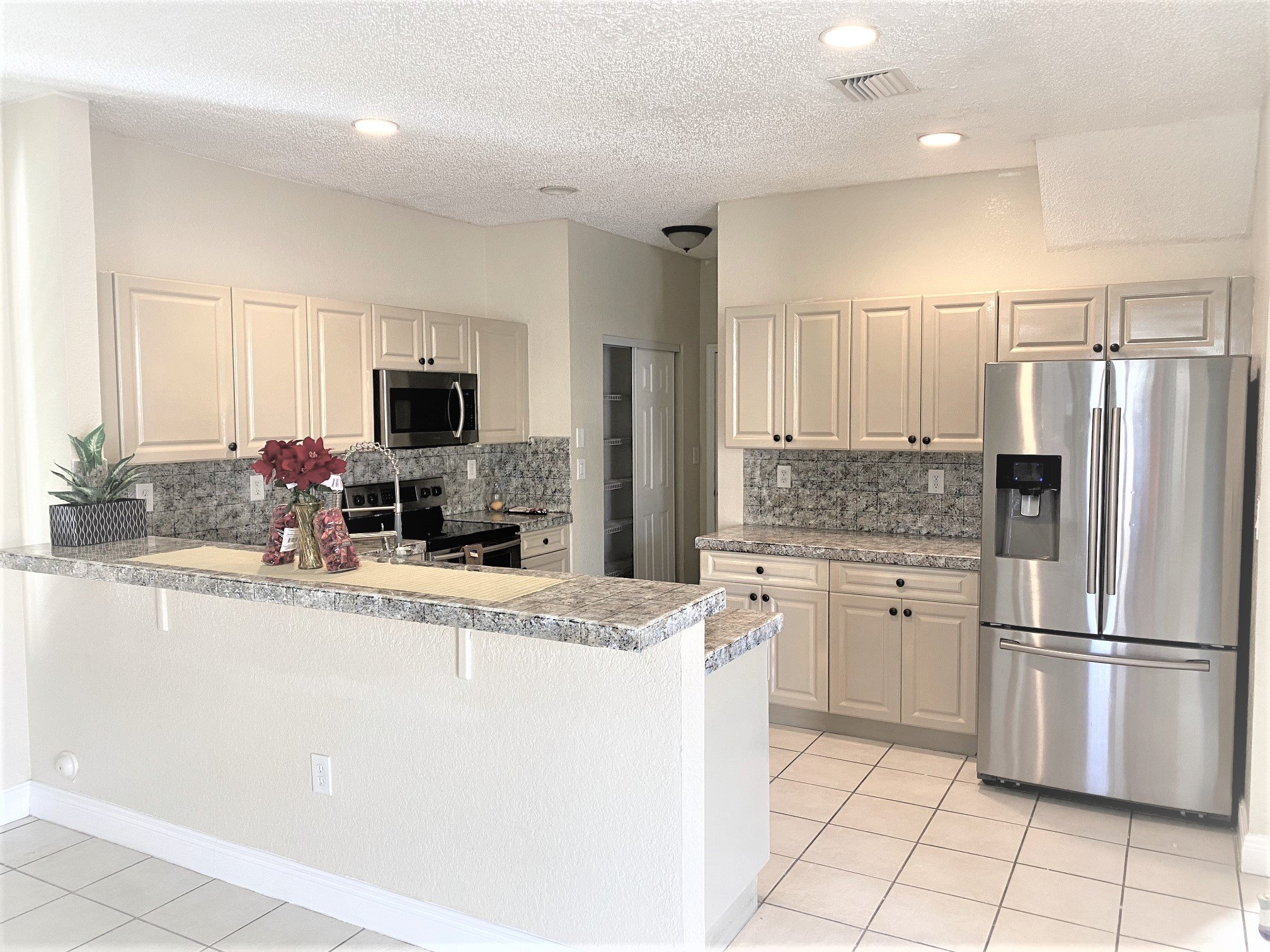 Building Photo - 14300 SW 159th Pl
