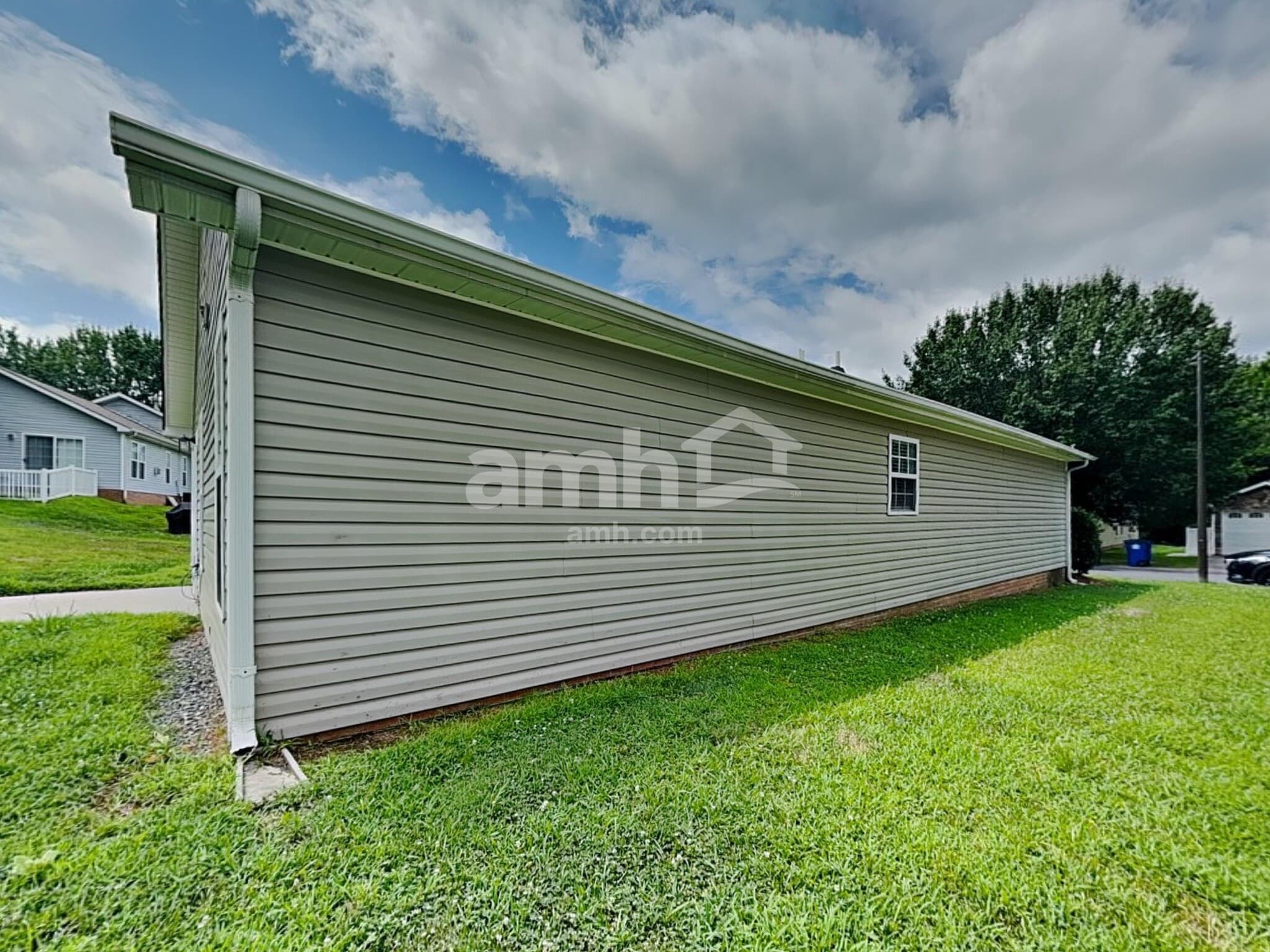 Building Photo - 5825 Regent Village Dr