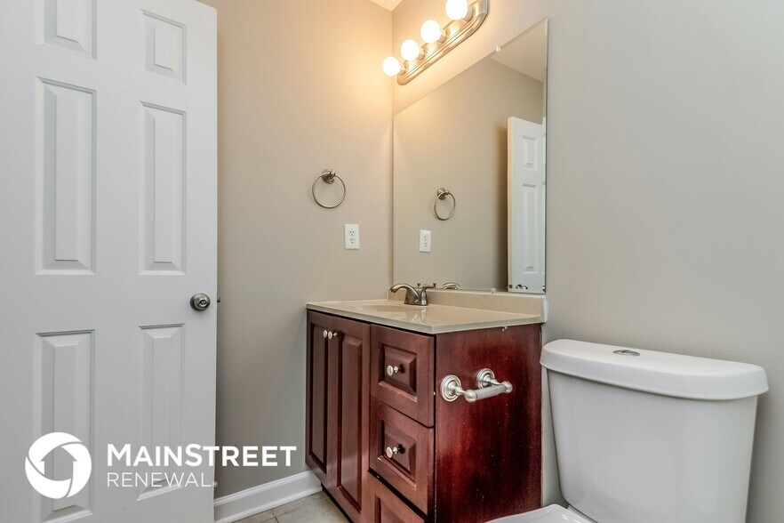 Building Photo - 6627 Shapiro Ct