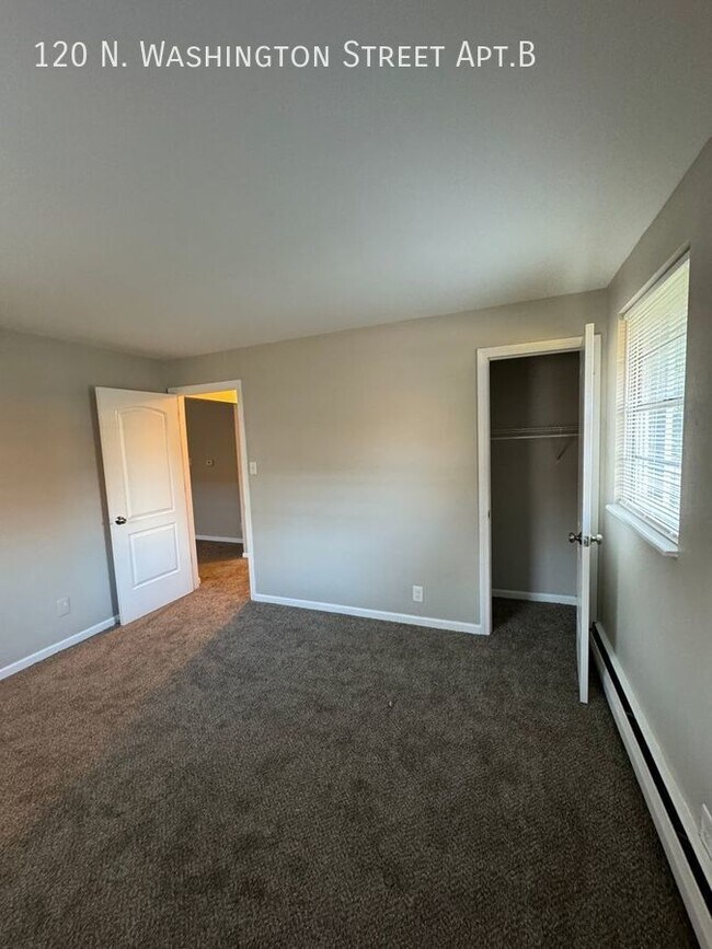 Building Photo - 120 N Washington St