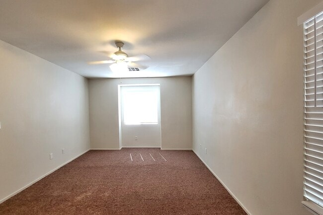 Building Photo - 2646 Cottonwillow St
