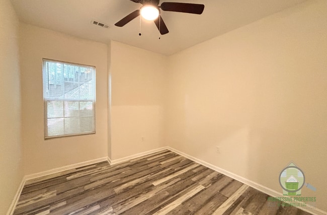 Building Photo - 129 Harrington Ave
