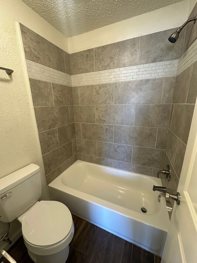 Building Photo - 109 Sasser Dr