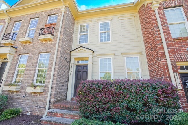 Primary Photo - 11125 Cedar Walk Lane